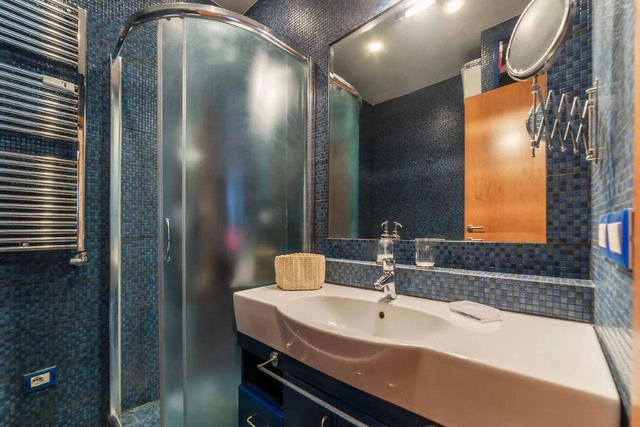 Deep Blue Apartment Rome