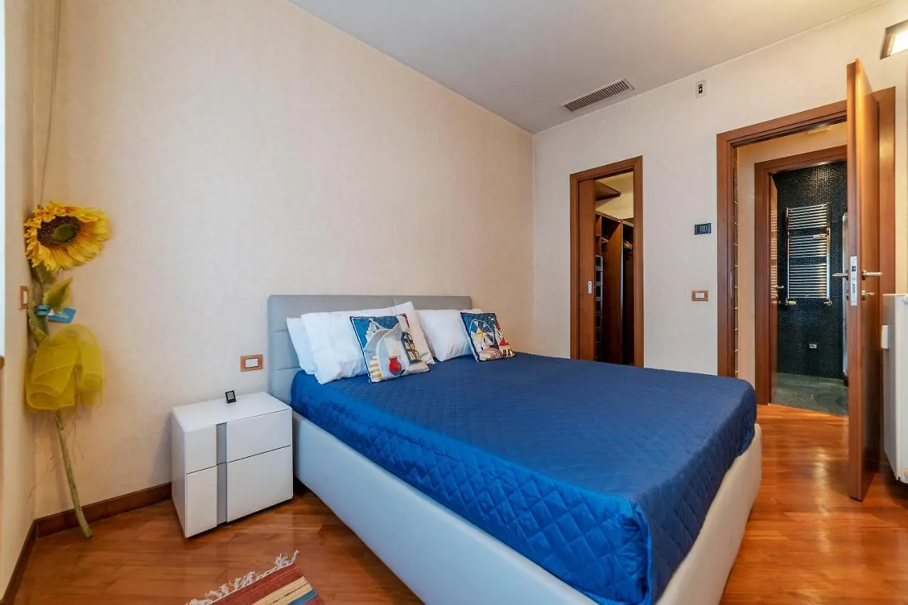 Deep Blue Apartment Rome